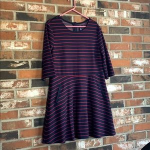 Super cute striped dress! It has pockets !